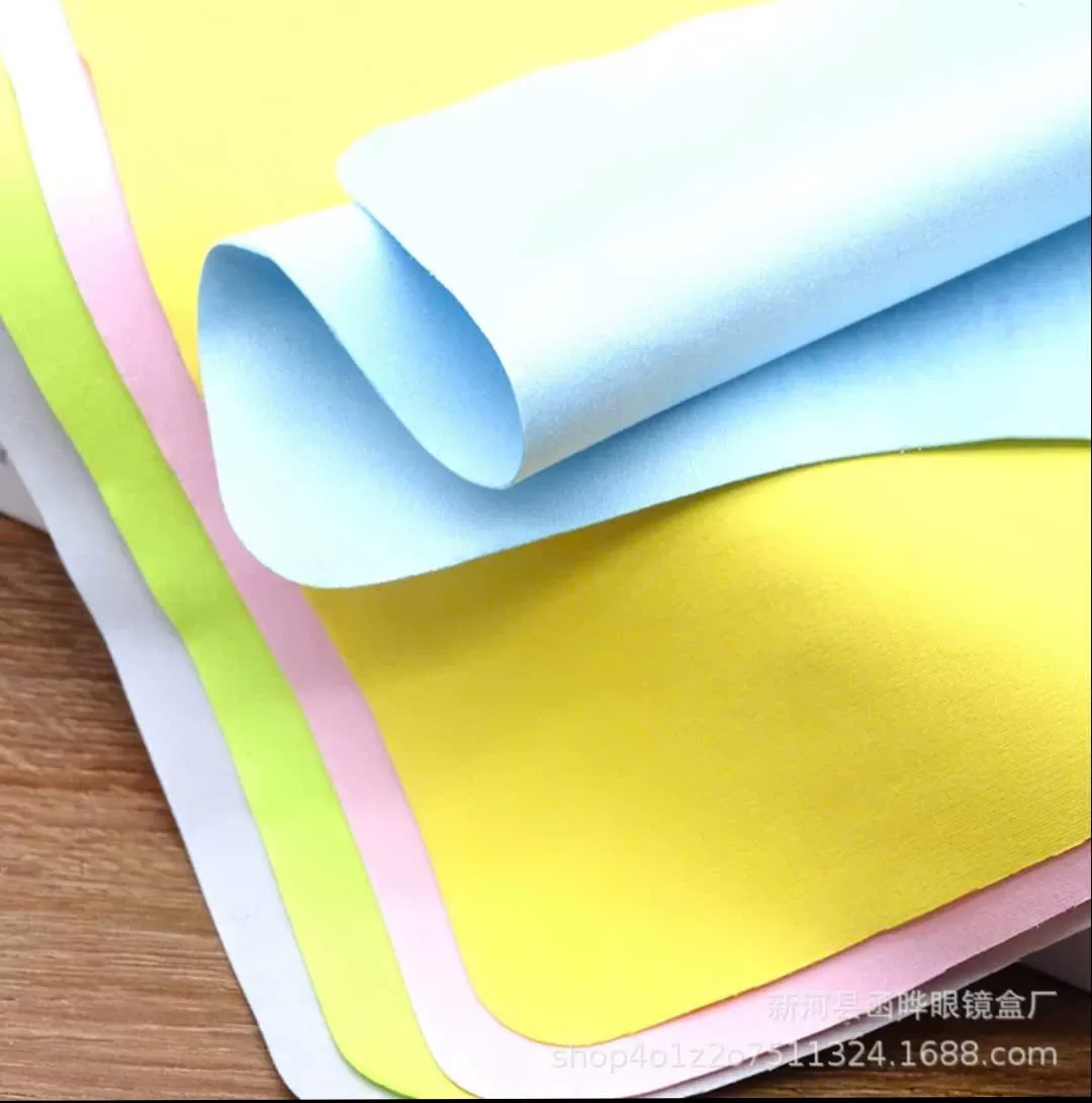 Khăn lau kính được làm từ chất liệu gì ?