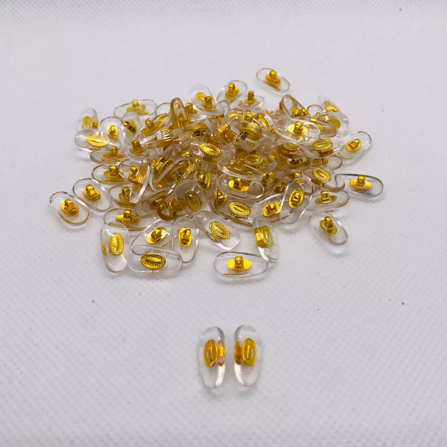 VE KÍNH CHÂN NHÔM VÀNG